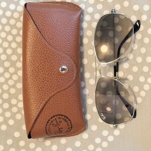Ray-Ban Aviator Sunglasses with Brown Case